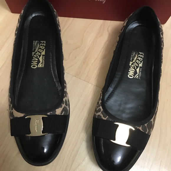 SALVATORE FERRAGAMO FLATS - Picture 2 of 7
